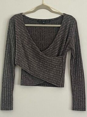 HYFVE Gray Ribbed Wrap Crop Top Long Sleeve Size M NWOT